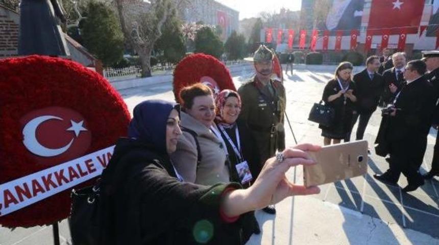 &Ccedil;anakkale Deniz Zaferi'nin 102'nci Yıld&ouml;n&uuml;m&uuml;, Coşkuyla Kutlanıyor