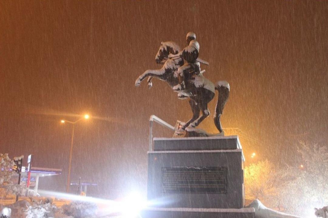 Muş&rsquo;ta Kar Yağışı