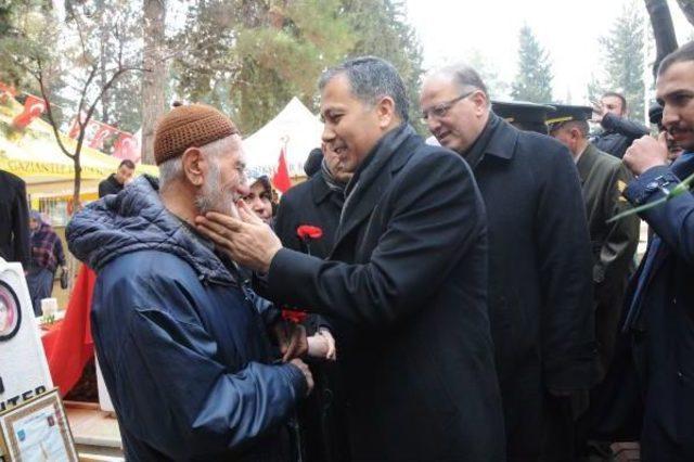 Gaziantep’Te Şehitler Anıldı