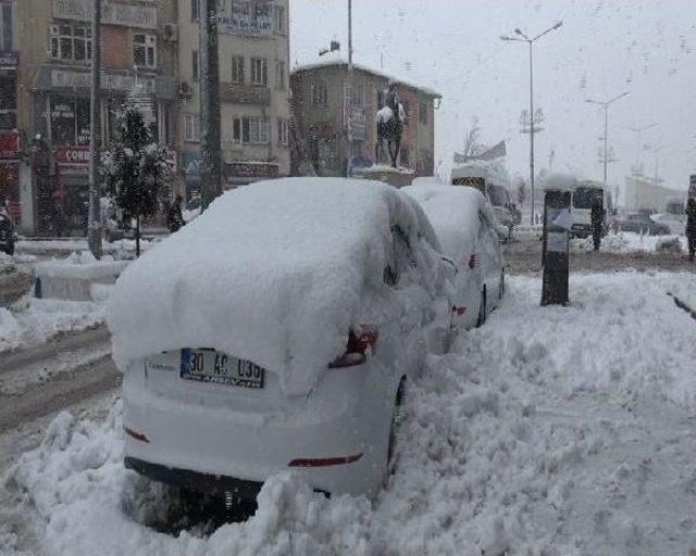 Hakkari Kar Altında 1