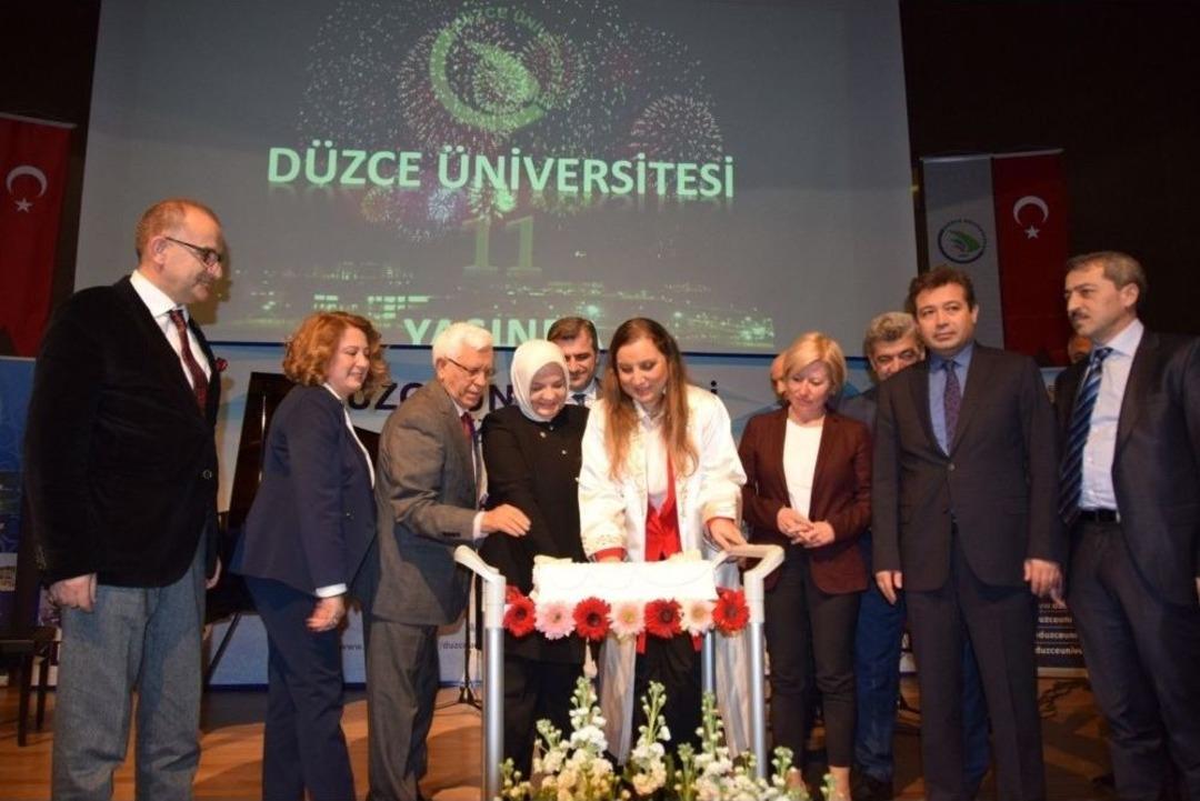 D&uuml;zce &Uuml;niversitesi 11. Kuruluş Yıld&ouml;n&uuml;m&uuml;n&uuml; Gururla Kutladı