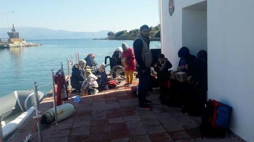 &Ccedil;eşme&rsquo;de 28 Sığınmacı Yakalandı