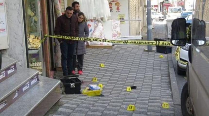 Ek Fotoğraflar//ataşehir'de Kuyumcuya Soygun Girişimi; 2 Yaralı