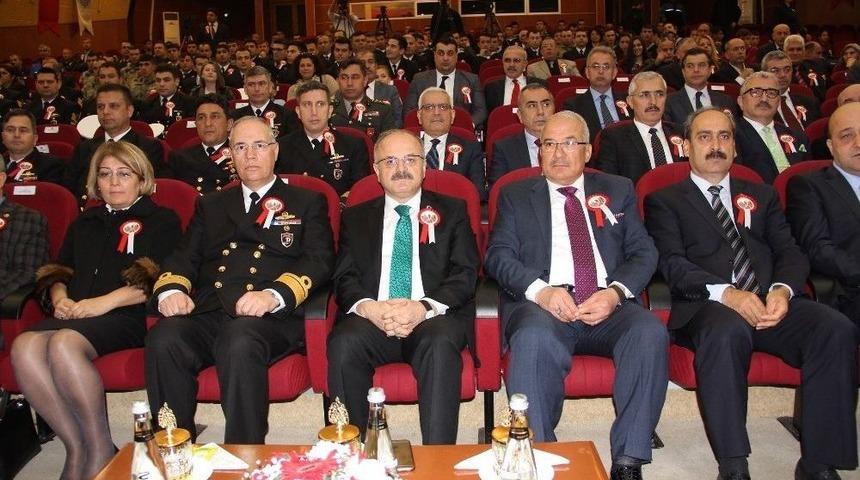 &Ccedil;anakkale Kahramanları Mersin&rsquo;de T&ouml;renle Anıldı