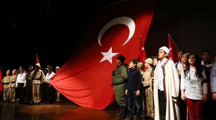 Kedem&rsquo;li &Ccedil;ocuklar, &Ccedil;anakkale Ve 15 Temmuz Destanlarını Sahneledi