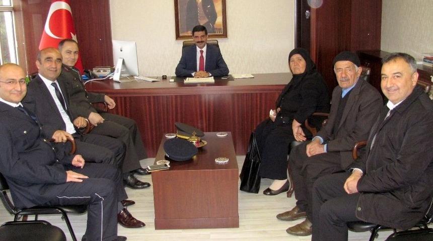 Araban&rsquo;da 18 Mart Şehitlerini Anma Programını Şiddetli Sağanak Yağış Bile Engelleyemedi