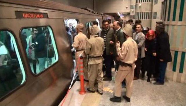 Metro'da Çanakkale Ruhunu Yaşattılar