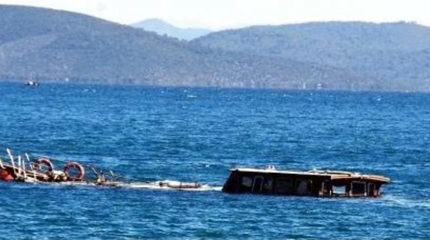 Bodrum'da 10 G&uuml;n &Ouml;nce Alınan Yat Su Alıp Battı