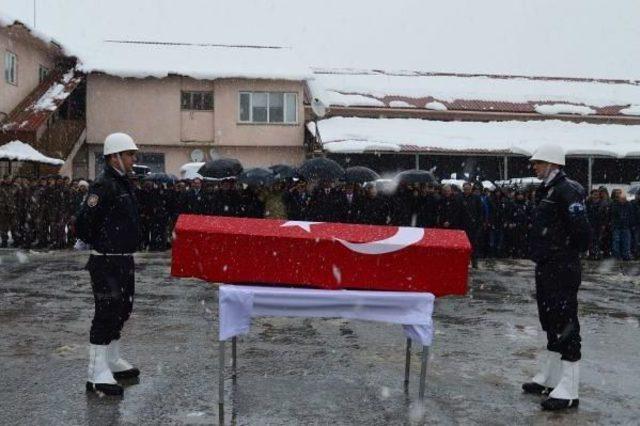 Polis Aracı Kar Küreme Aracıyla Çarpıştı; 1 Şehit, 2 Polis Yaralı