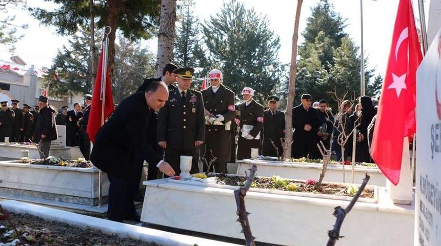 Isparta &Ccedil;anakkale Şehitleri&rsquo;ni Andı