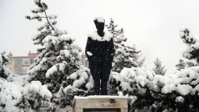 Yozgat&rsquo;Ta Kar Yağışı Etkili Oldu 1