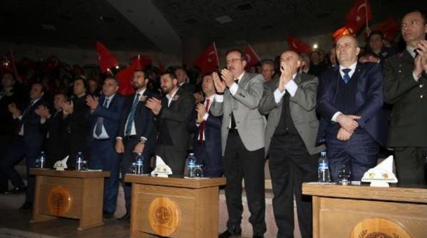 &Ccedil;anakkale Zaferi T&ouml;renlerle Kutlandı