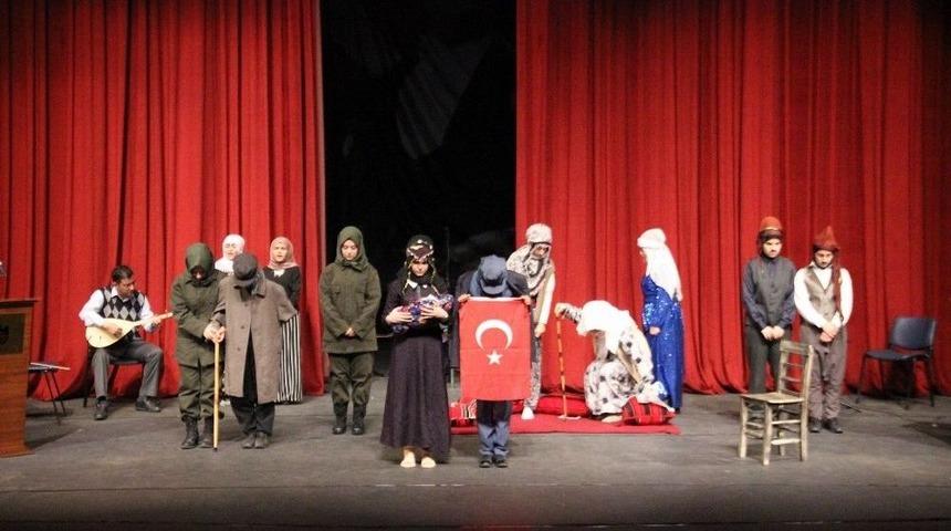 &Ccedil;anakkale Zaferi&rsquo;nin Yıld&ouml;n&uuml;m&uuml; &Ccedil;eşitli Etkinliklerle Kutlandı