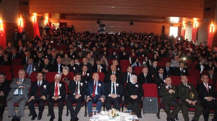 B&uuml;y&uuml;k Destanı Anlattılar