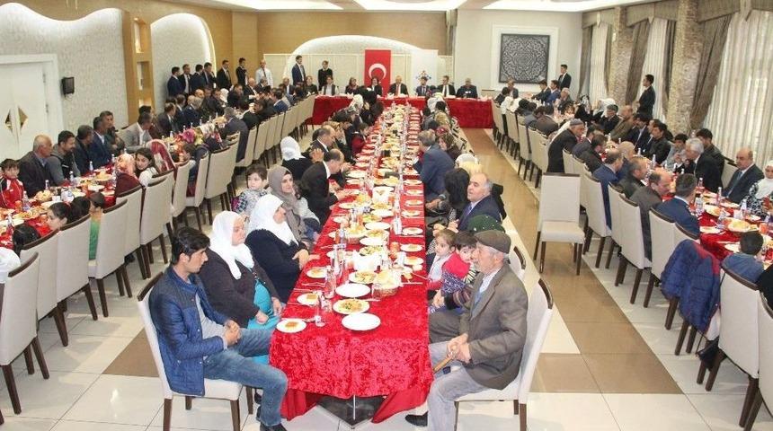 Şehit Aileleri Ve Yakınları Yemekte Bir Araya Geldi