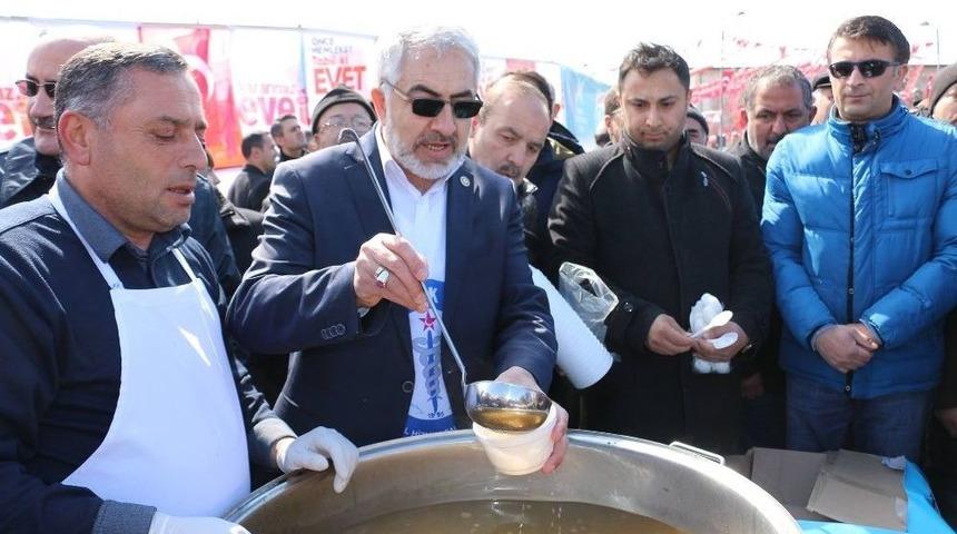 Sivas&rsquo;ta Hoşaf Dağıtıldı