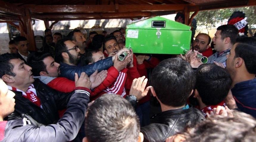 Antalyaspor Taraftarı Canıtez&rsquo;e Son Yolculuğuna Uğurlandı