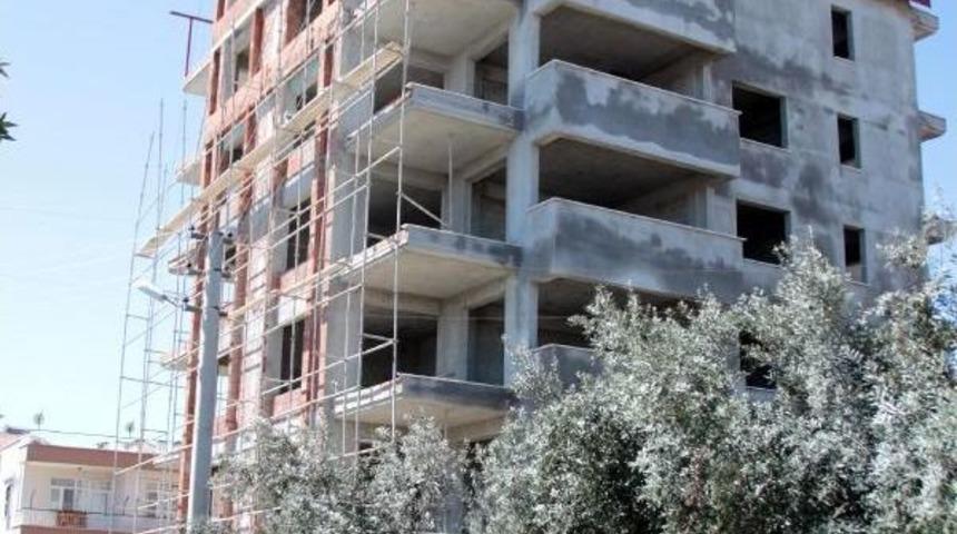 İnşaattan D&uuml;şen Usta &Ouml;ld&uuml;