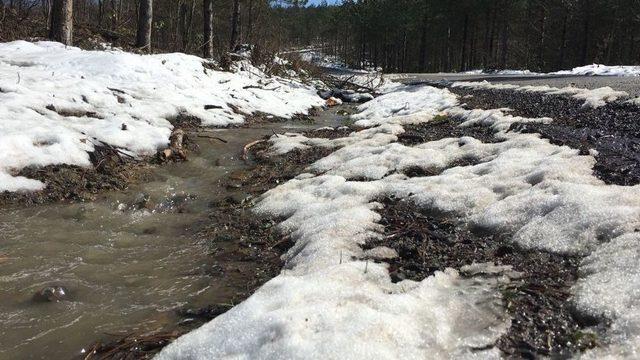 Y&uuml;ksek Kesimlerde Kar Yağışı Etkili Oldu 1