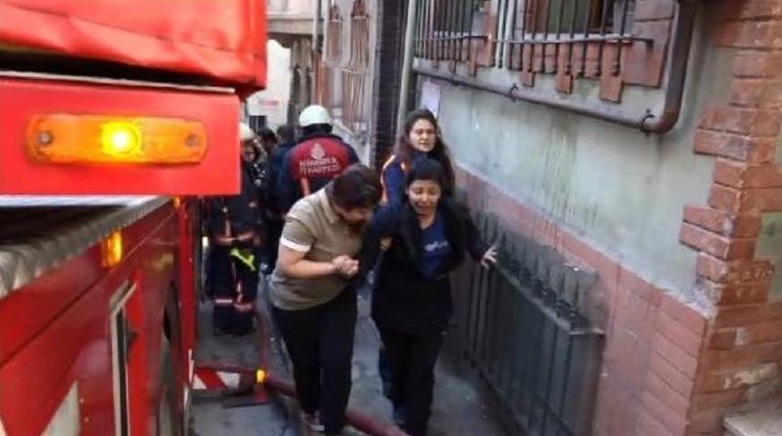 Yine Beyoğlu ,yine Yangın ,yine &Ccedil;ocuklar....