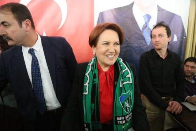 Ülkücülerden, Meral Akşener'in Katıldığı Toplantıya Protesto