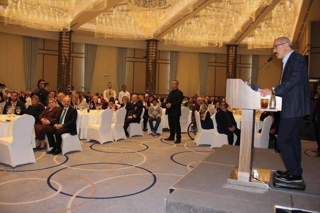 Bakan Elvan: "t&uuml;rk Milletinin Her Ferdi, Şehitler Tepesini Boş Bırakmamak İ&ccedil;in N&ouml;bet Bekliyor"