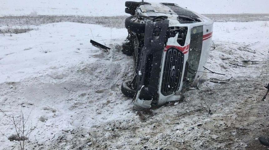 Ağrı Bayan Futbol Takımı Trafik Kazası Ge&ccedil;irdi: 1&rsquo;i Ağır 18 Yaralı