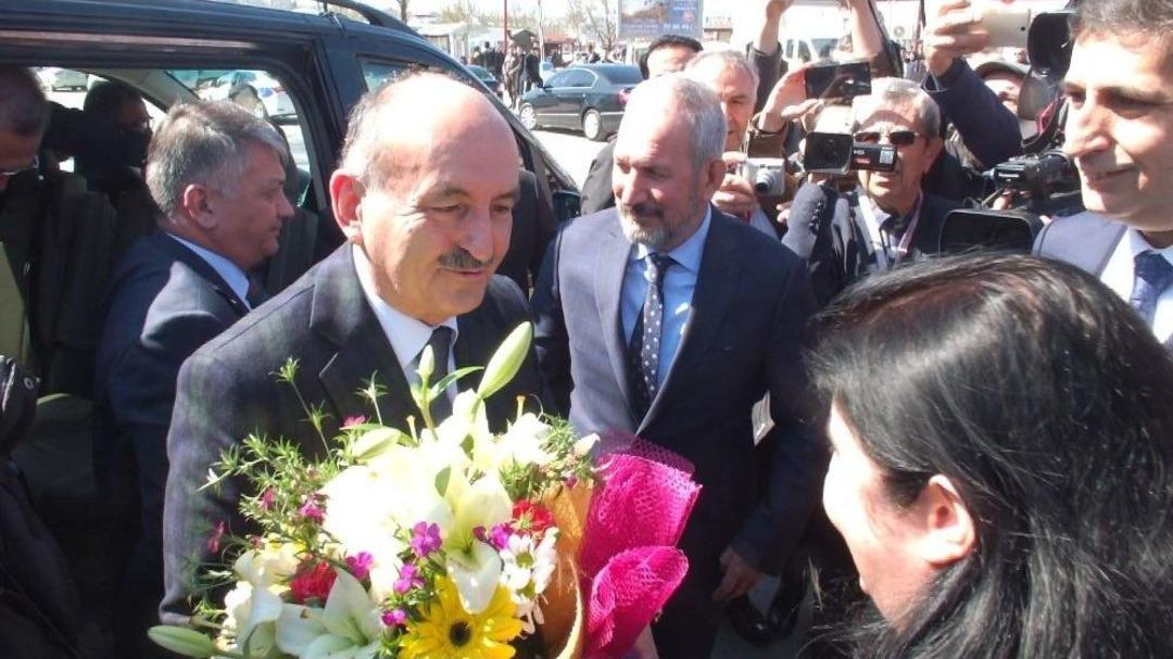 M&uuml;ezzinoğlu: "&uuml;m&uuml;ğ&uuml; Arttık Millet Sıkacak"