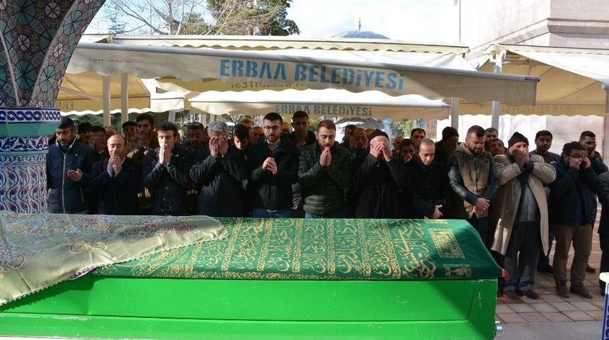 İmam Nikahlı Eşi Tarafından &Ouml;ld&uuml;r&uuml;len Kadın Toprağa Verildi