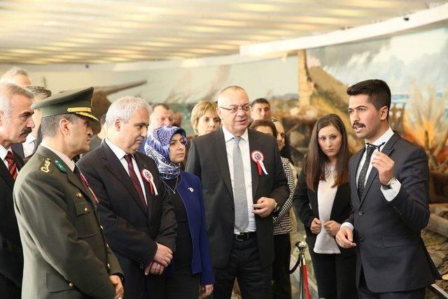 Çanakkale Şehitleri Anıtı’na Duygu Dolu Ziyaret