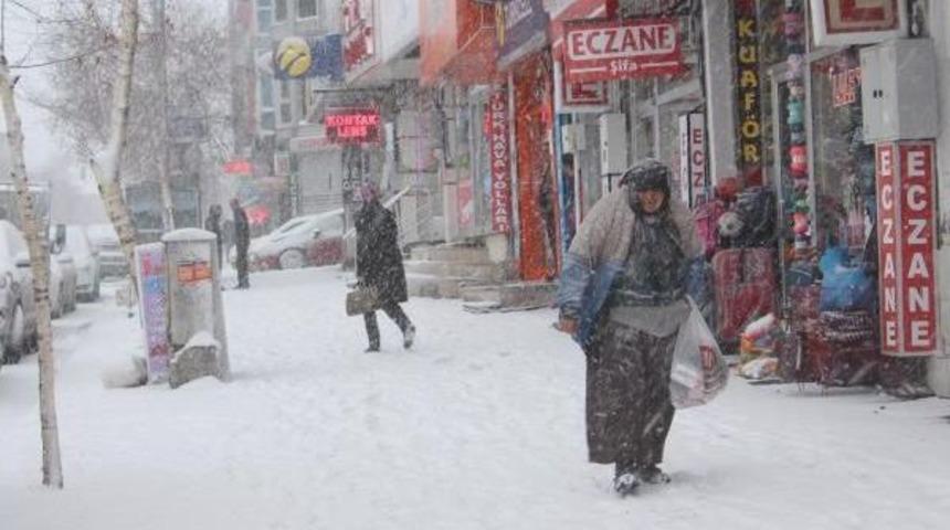 Mart Karı 30 K&ouml;y Yolunu Kapattı (2)