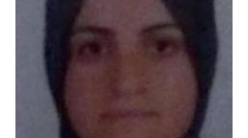 Eşarbıyla Kendisini Astı