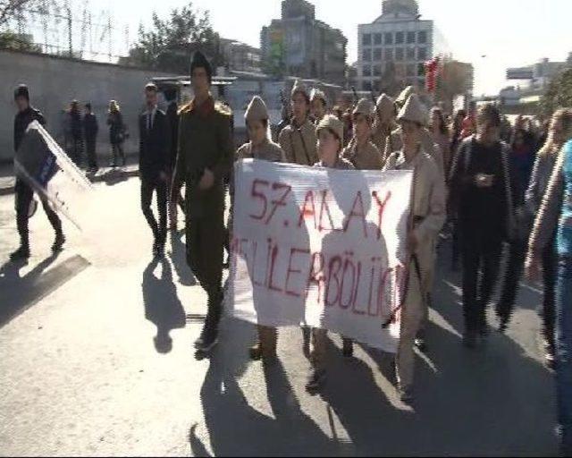 Ülkücülerden Yüzlerce Kişiyle '57. Alay İstanbul Yürüyüşü'