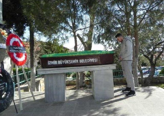 Milli Kaleci Dedesini Son Yolculuğuna Uğurladı