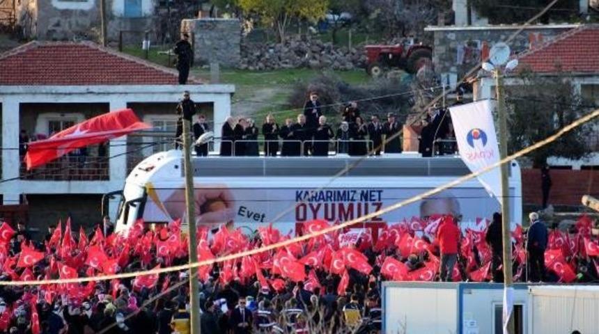 Başbakan Yıldırım, Depremzedeleri Ziyaret Etti, M&uuml;jde Verdi