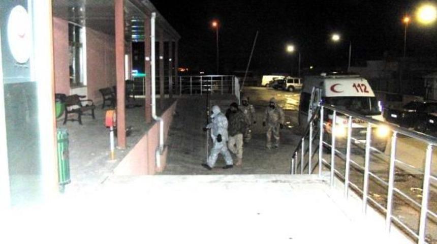 Kilis'e Getirilen Suriyeli 2 Yaralıya Kbrn Kontrol&uuml;