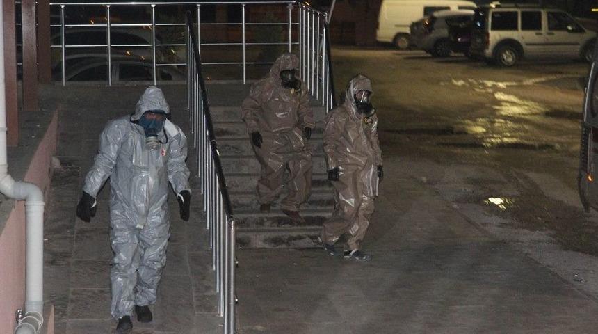 Kimyasal Saldırı Ş&uuml;phesiyle Kilis&rsquo;e Getirilen 2 Suriyeli Kbrn Kontrol&uuml;nden Ge&ccedil;irildi