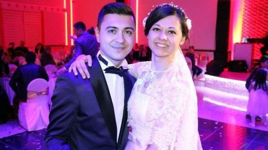 Aşkı I&ccedil;in M&uuml;sl&uuml;man Oldu, T&uuml;rk Gelenek Ve G&ouml;renekleriyle Evlendi