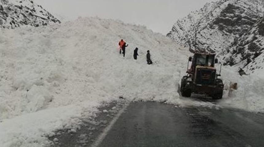 Van-&ccedil;atak Yoluna &Ccedil;ığ B&ouml;yle D&uuml;şt&uuml;