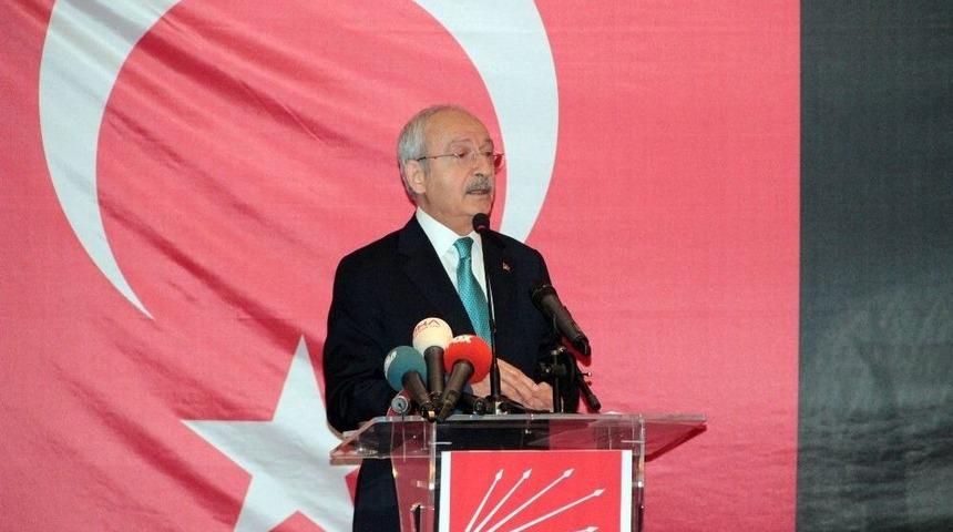 Chp Lideri Kılı&ccedil;daroğlu İstanbul&rsquo;da Muhtarlarla Bir Araya Geldi