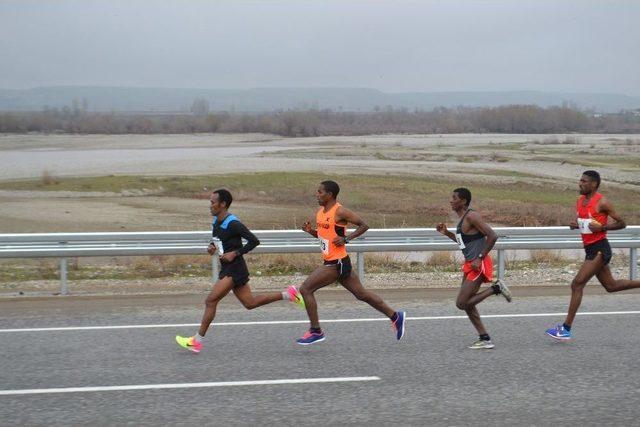 Batman’da Yarı Maratonu Düzenlendi