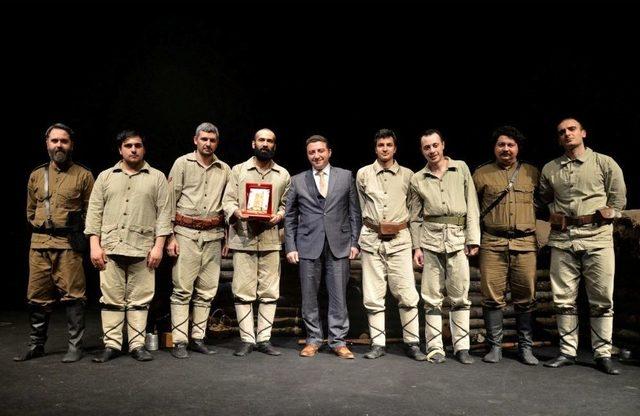 “seddülbahir Yahya Çavuş” Adlı Tiyatro Oyunu Bozüyük’te Sahnelendi