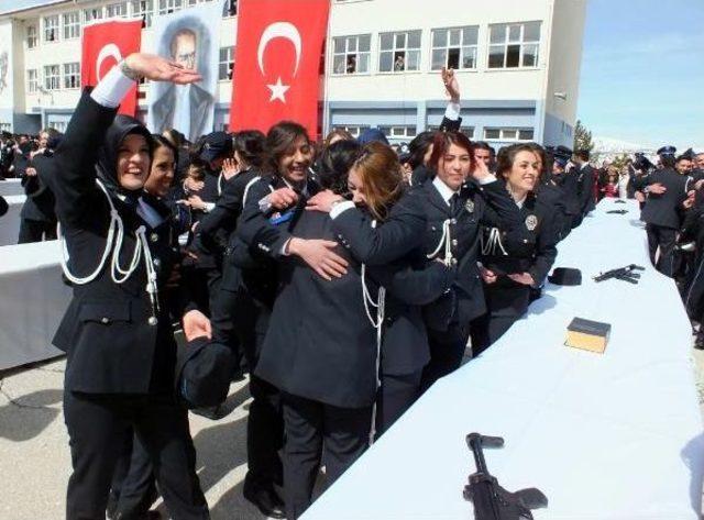 Yozgat’Ta 1100 Polis Adayı Yemin Ederek Diploma Aldı