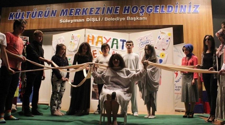 Ske&ccedil; Yarışmasında Zirve Sakarya Cemil Meri&ccedil; Lisesinin Oldu