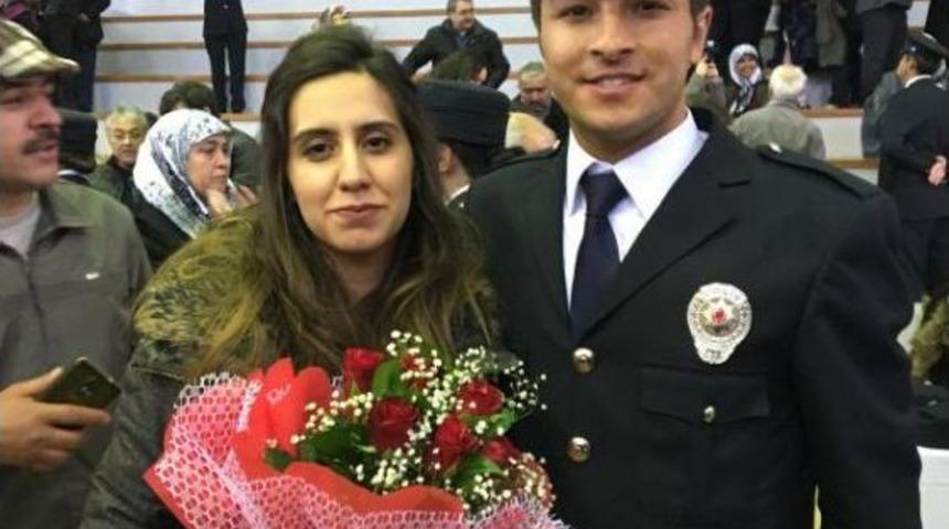 Polis Adayından Mezuniyet T&ouml;reninde Evlenme Teklifi