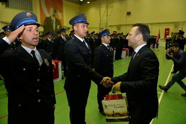 Diyarbakır’da 845 Polis Adayı Mezun Oldu