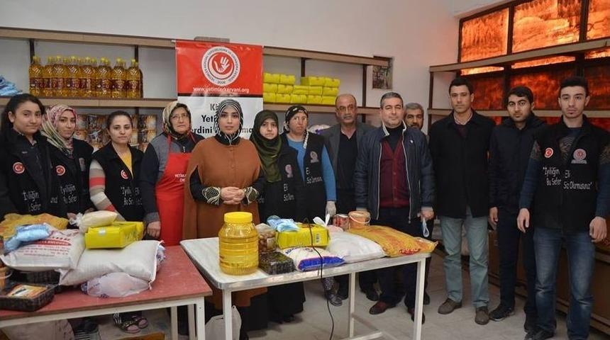 Yetimler Kervanından 403 Aileye Gıda Yardımı