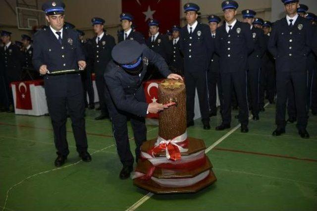 Diyarbakır Valisi Aksoy, Yeni Mezun Olan Polislere 'gaffar Okkan'ı Örnek Gösterdi