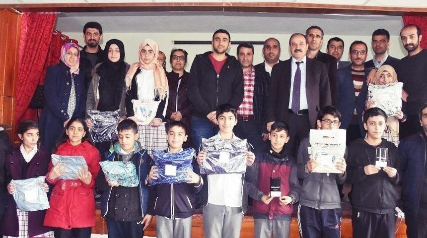 Gen&ccedil;&rsquo;te En &Ccedil;ok Kitap Okuyan &Ouml;ğrenciler &Ouml;d&uuml;llendirildi