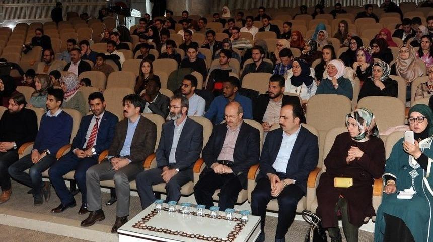 Farklı &Uuml;lkelerden &Ouml;ğrenciler Kardeşlik G&uuml;n&uuml;&rsquo;nde Buluştu